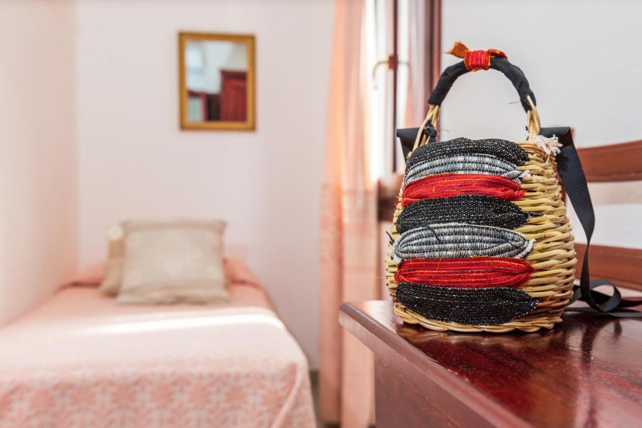 Hotel S'Ortale Con Parcheggio Interno E Ristorante All'Aperto オロゼーイ エクステリア 写真