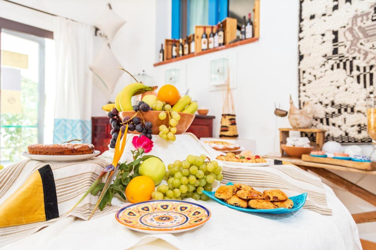 Hotel S'Ortale Con Parcheggio Interno E Ristorante All'Aperto オロゼーイ エクステリア 写真